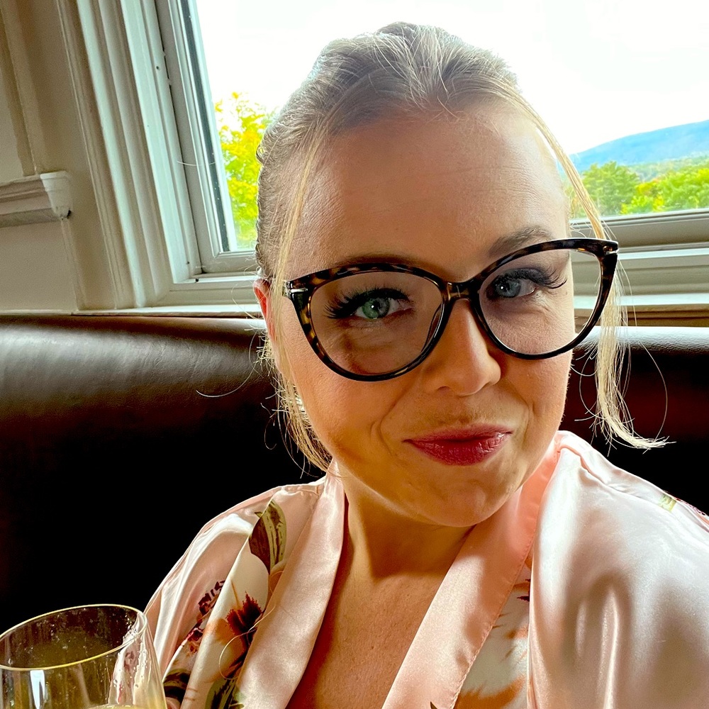 Meet your Posher, Samantha